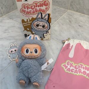 Exciting Macaron Labubu — Sea Salt Coconut